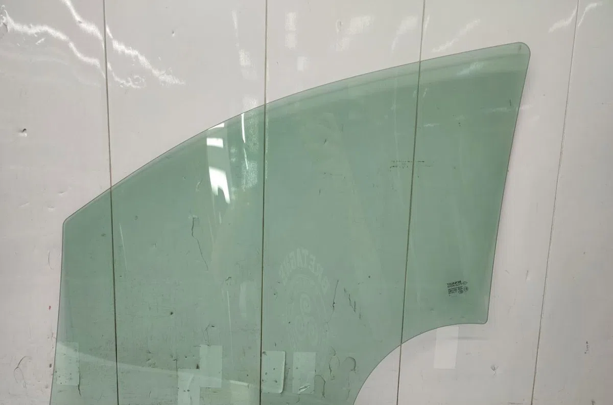 Glace porte av d RENAULT CAPTUR 1 PHASE 1 occasion
