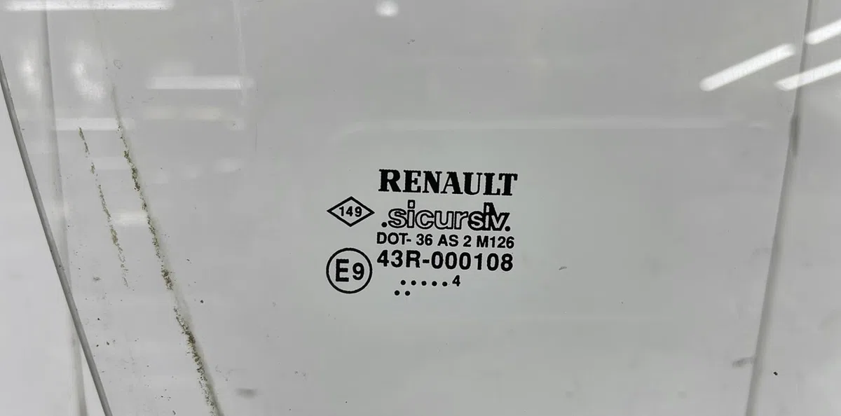 Glace porte av d RENAULT CLIO 1 PHASE 1 occasion