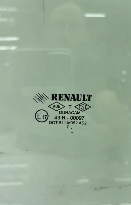 Glace porte av d RENAULT CLIO 3 PHASE 1 occasion