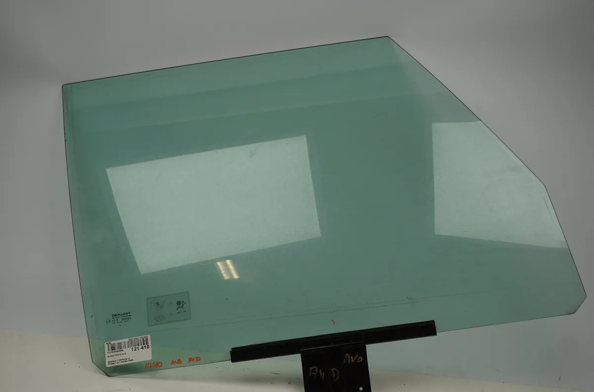 Glace porte av d Renault ESPACE III (JE0_) 2.0 (je0a) (1996-2000) occasion