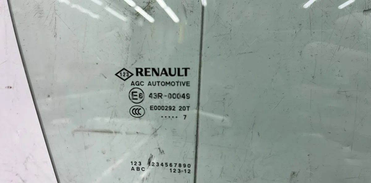 Glace porte av d RENAULT SCENIC 4 occasion