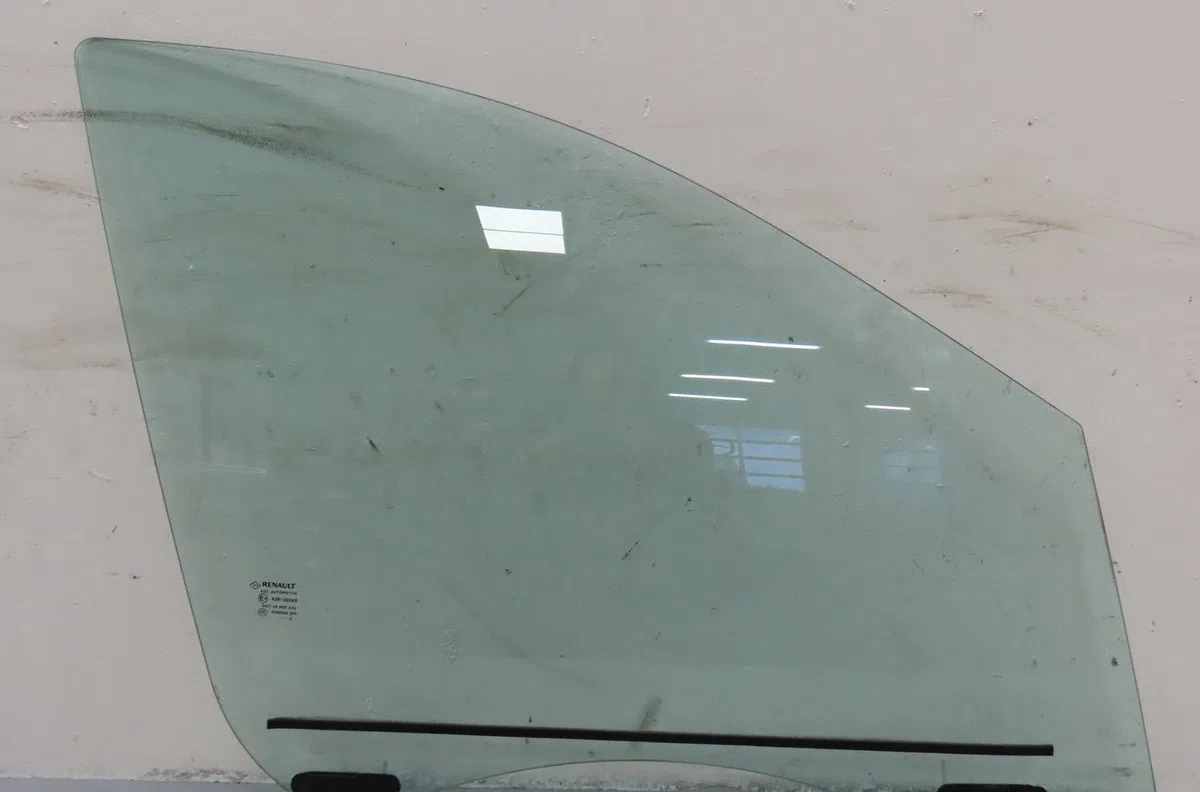 Glace porte av d Renault SCÉNIC III (JZ0-1_) 1.5 dci (2009) 5 portes occasion