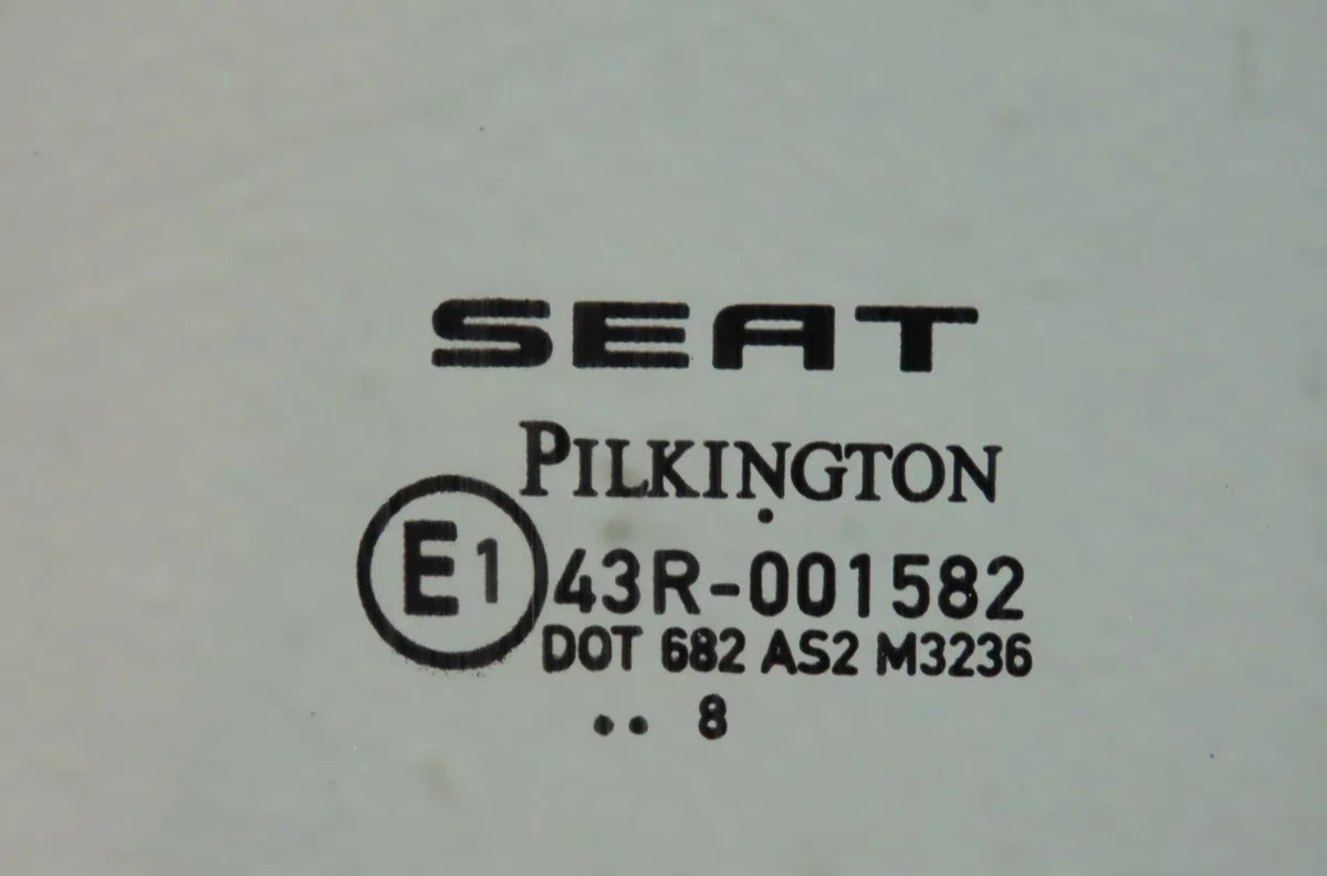 Glace porte av d Seat LEON (1P1) 1.9 tdi (2005-2010) 5 portes occasion