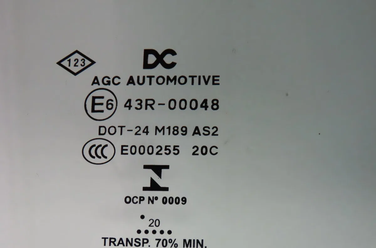 Glace porte av d Smart FORFOUR 3-5 portes (453) Electric drive (453.091) (2017) occasion