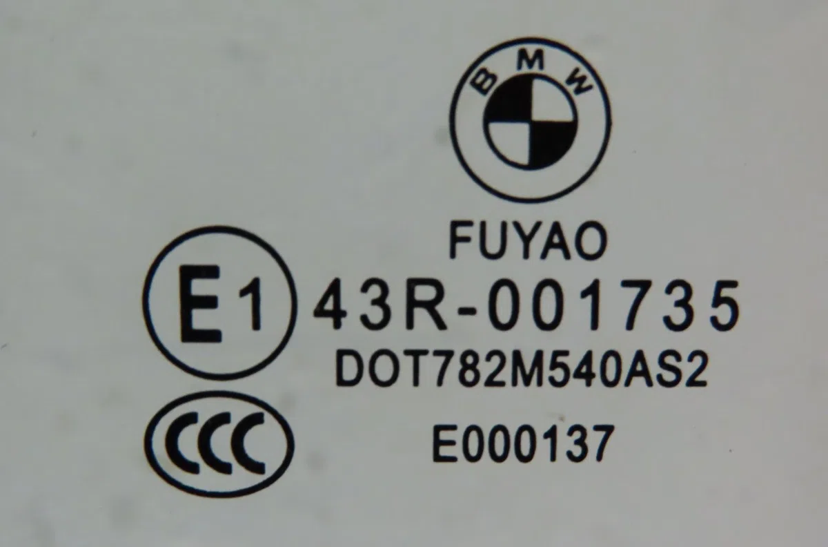 Glace porte av g Bmw 1 (F20) 118 d (2011-2015) occasion