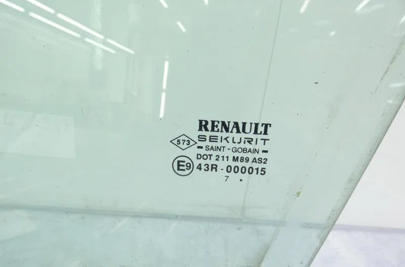 Glace porte av g RENAULT CLIO 2 PHASE 1 occasion