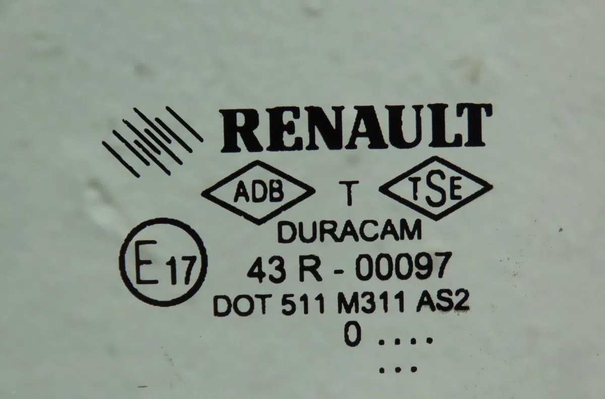 Glace porte av g Renault CLIO II (BB_, CB_) 1.2 16v (bb05, bb0w, bb11, bb27, bb2t, bb2u, bb2v, cb05,... (2001-2016) 3 po