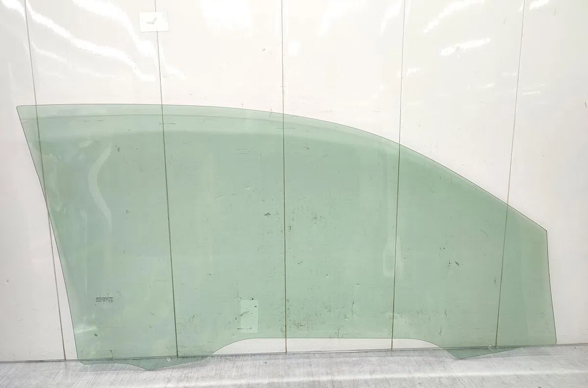 Glace porte av g RENAULT MEGANE 2 PHASE 1 occasion