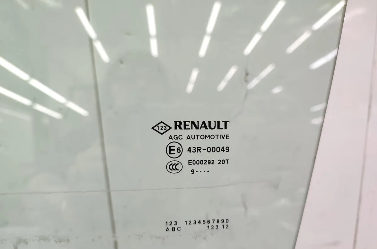Glace porte av g RENAULT SCENIC 4 occasion