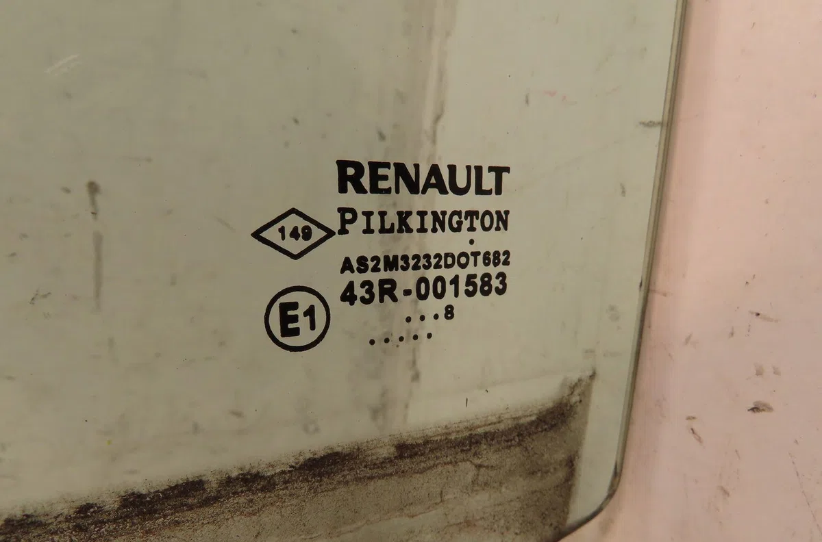 Glace porte av g Renault TWINGO II (CN0_) 1.5 dci (cn0e) (2007-2014) 3 portes occasion