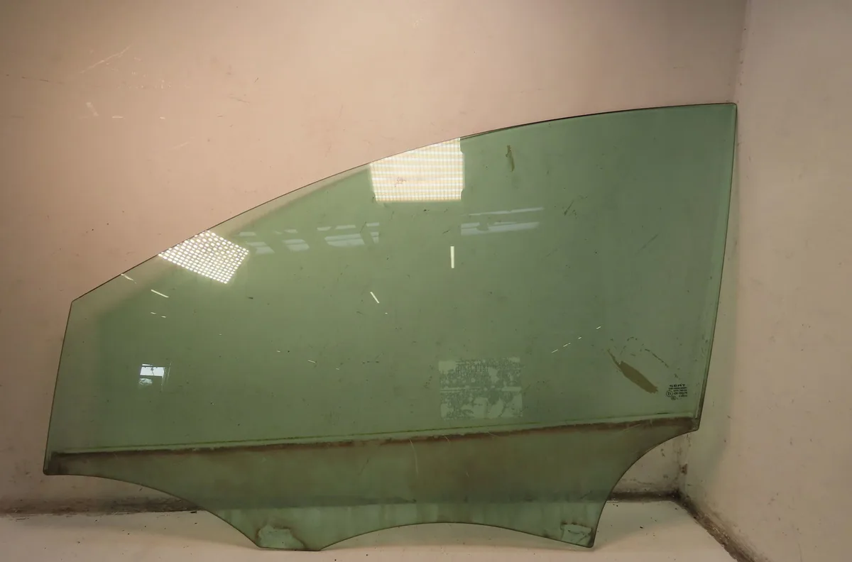 Glace porte av g Seat IBIZA IV (6J5, 6P1) 1.2 tdi (2010-2015) occasion