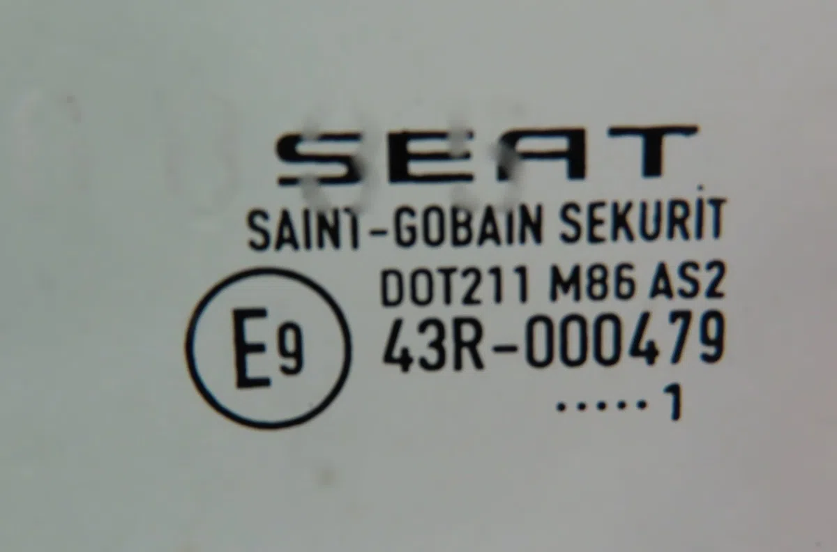 Glace porte av g Seat IBIZA IV (6J5, 6P1) 1.6 tdi (2009-2015) occasion