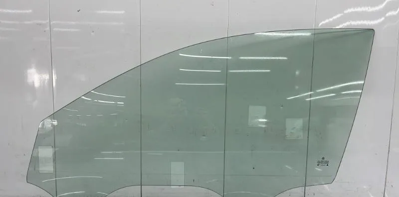 Glace porte av g VOLKSWAGEN PASSAT 4 PHASE 1 BREAK occasion