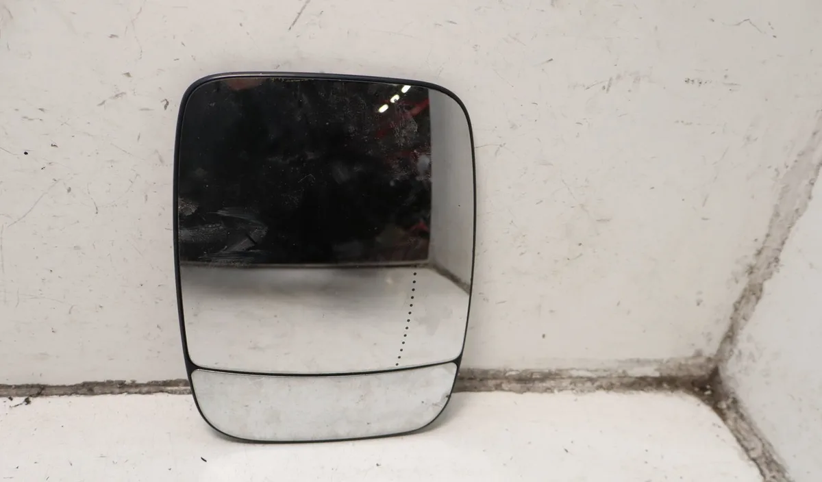 Glace retroviseur exterieur droit Nissan NV300 Camionnette (X82) 2.0 dci 120 (2019) occasion
