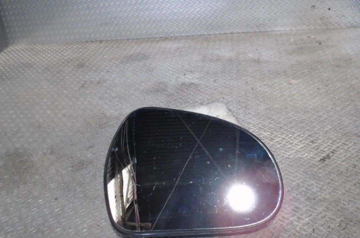 Glace  retroviseur exterieur droit PEUGEOT 207  207 PHASE 1 occasion