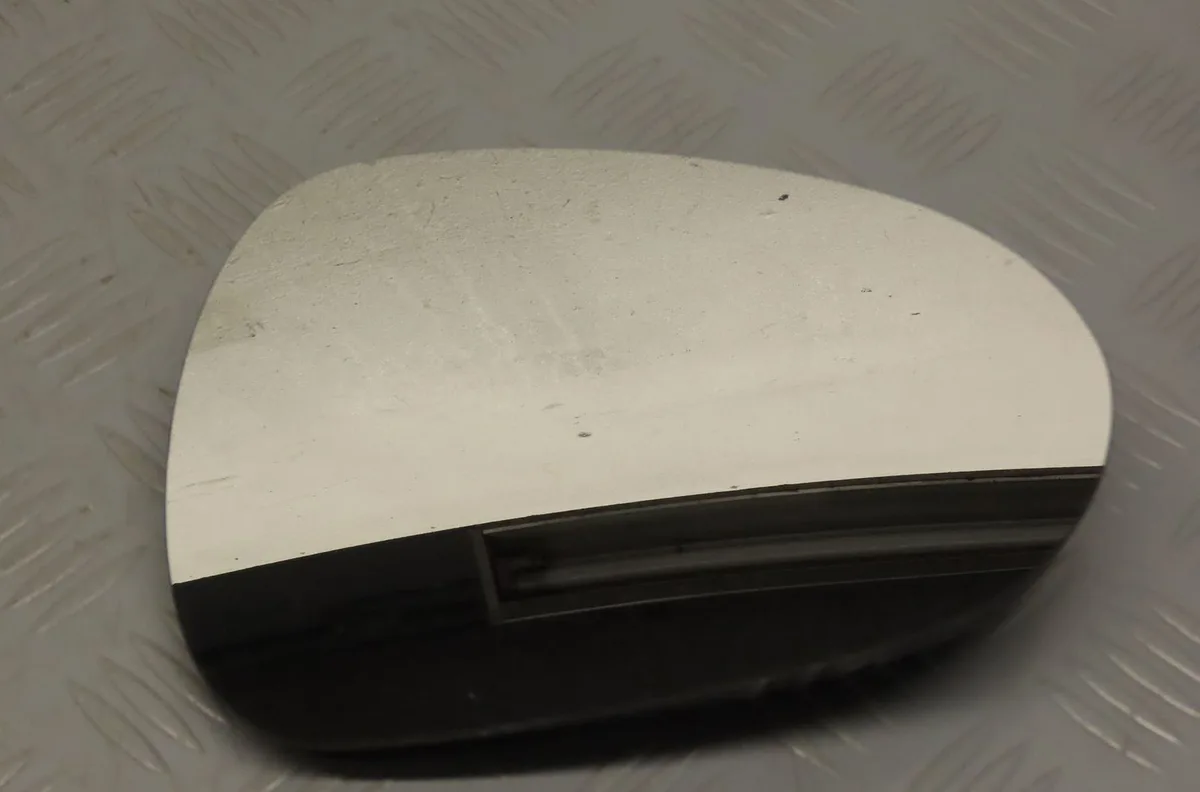 Glace  retroviseur exterieur droit Seat IBIZA IV (6J5, 6P1) 1.9 tdi (2008-2010) occasion