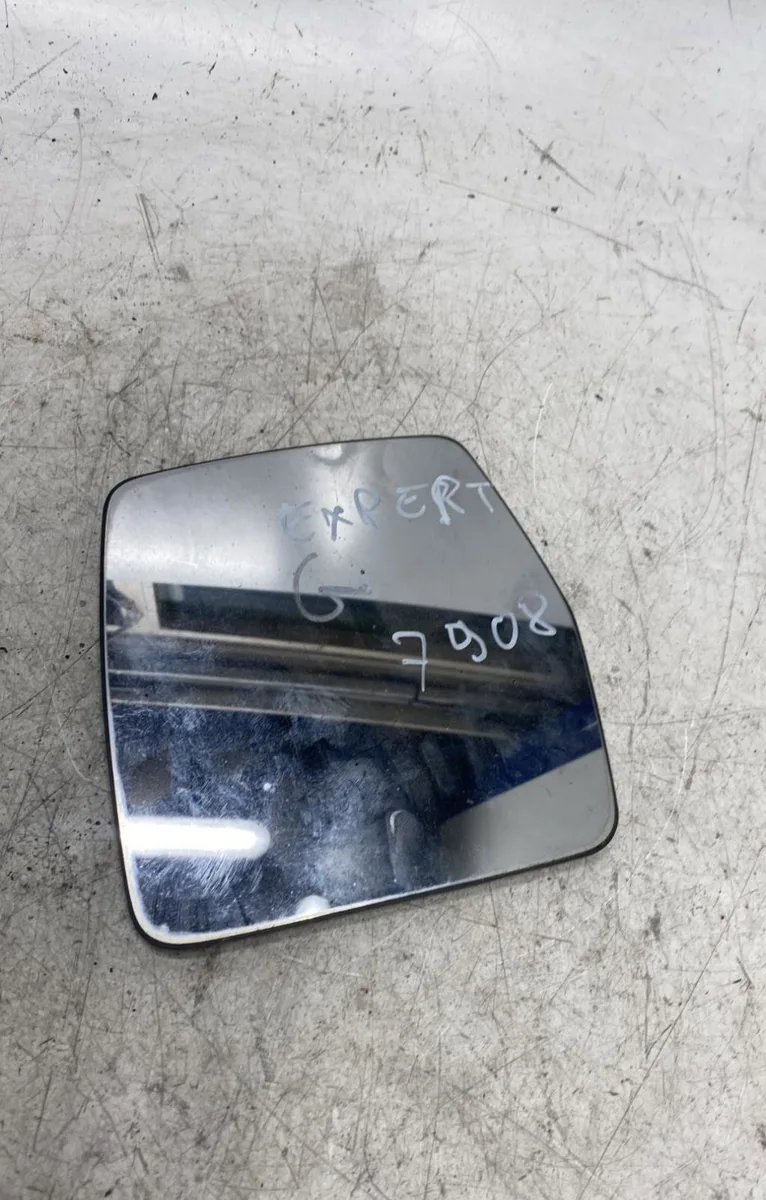 Glace retroviseur exterieur gauche Peugeot EXPERT Camionnette (222) 1.9 d (1996-1998) occasion