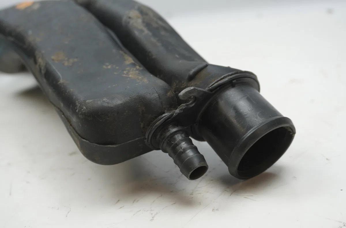 Goulotte carburant Peugeot 206 3-5 portes (2A-C) 1.9 d (1998-2001) 5 portes occasion