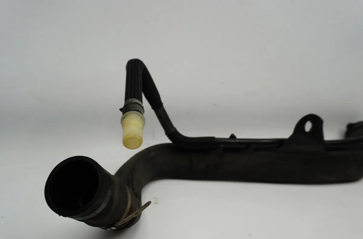 Goulotte carburant Renault CLIO III (BR0-1, CR0-1) 1.5 dci (c-br0g, c-br1g) (2005-2012) 5 portes occasion