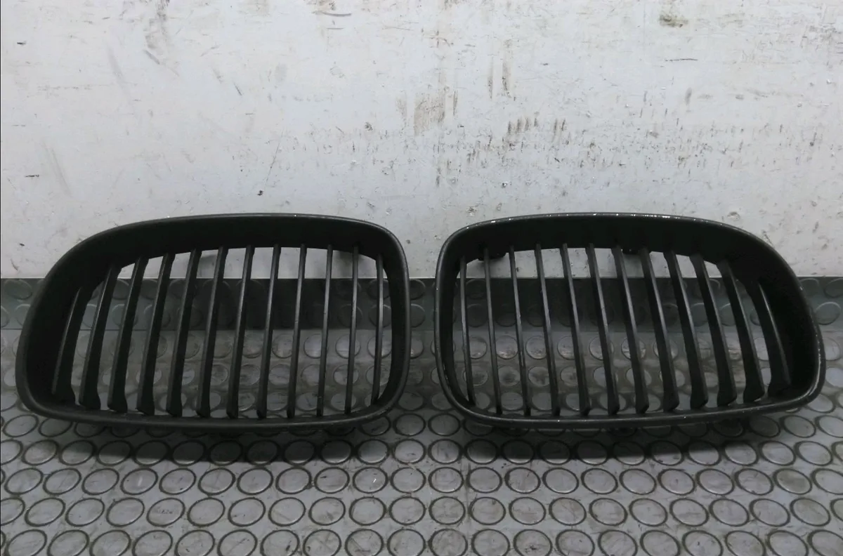 Grille calandre Bmw 1 (E87) 116 d (2009-2011) occasion