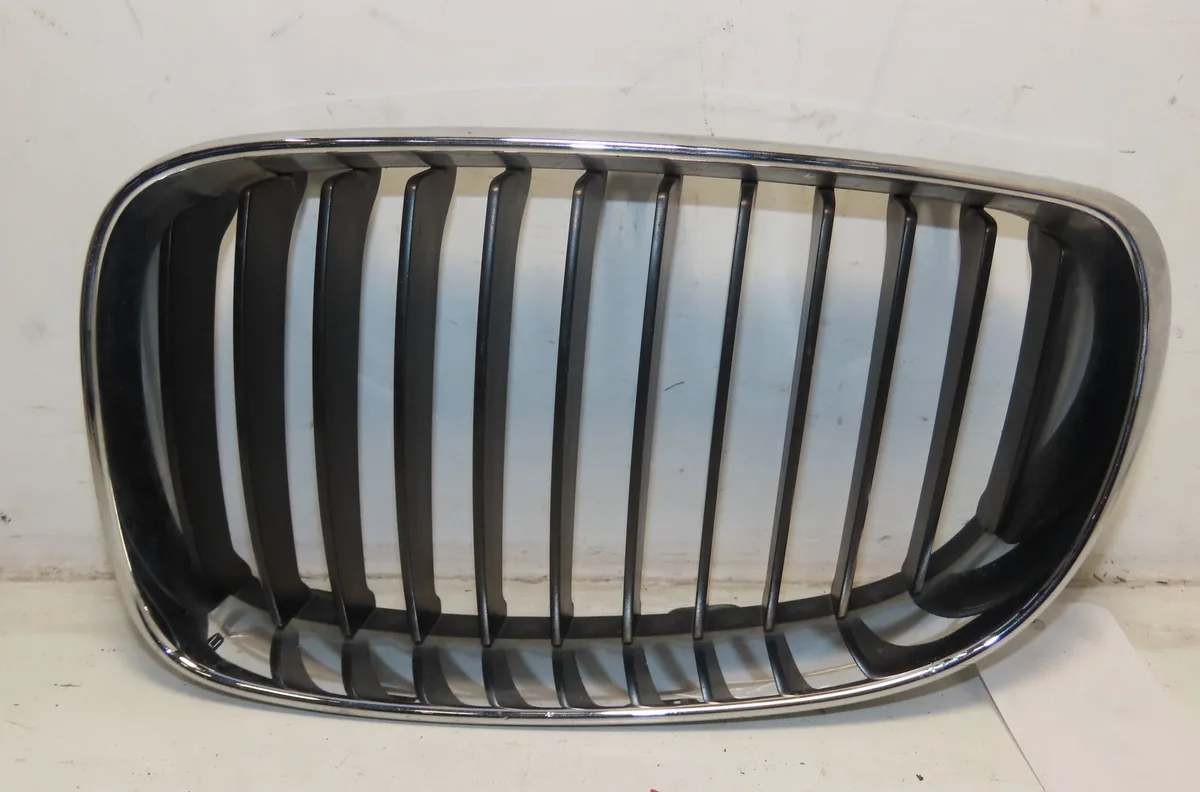Grille calandre g Bmw 1 (E87) 116 i (2004-2011) occasion