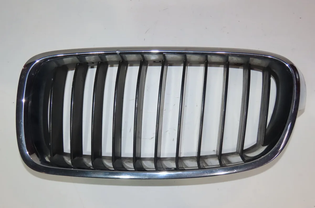 Grille calandre g Bmw 3 Touring (F31) 316 d (2012-2019) occasion