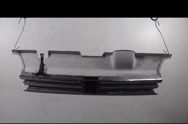 Grille calandre Peugeot 405 II Break (4E) 1.9 d (1992-1996) occasion