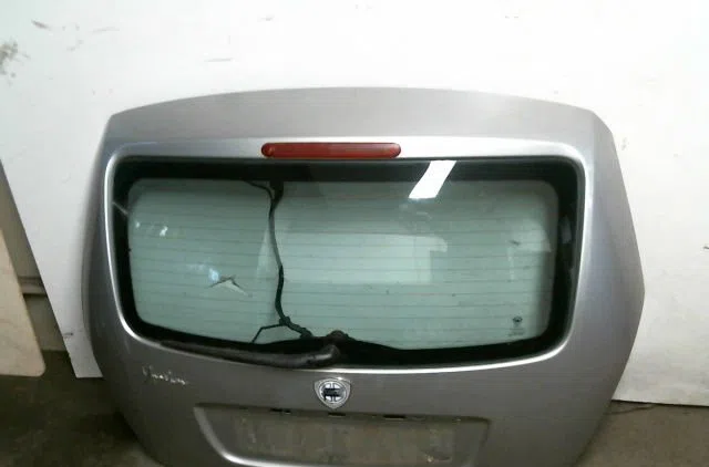 Hayon LANCIA Y occasion