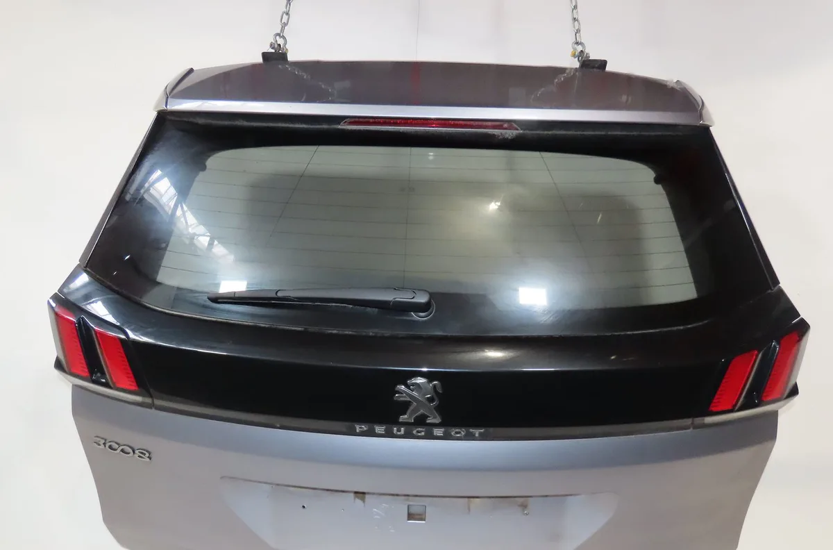Hayon Peugeot 3008 SUV (MC_, MR_, MJ_, M4_) 1.5 bluehdi 130 (2018) 5 portes occasion