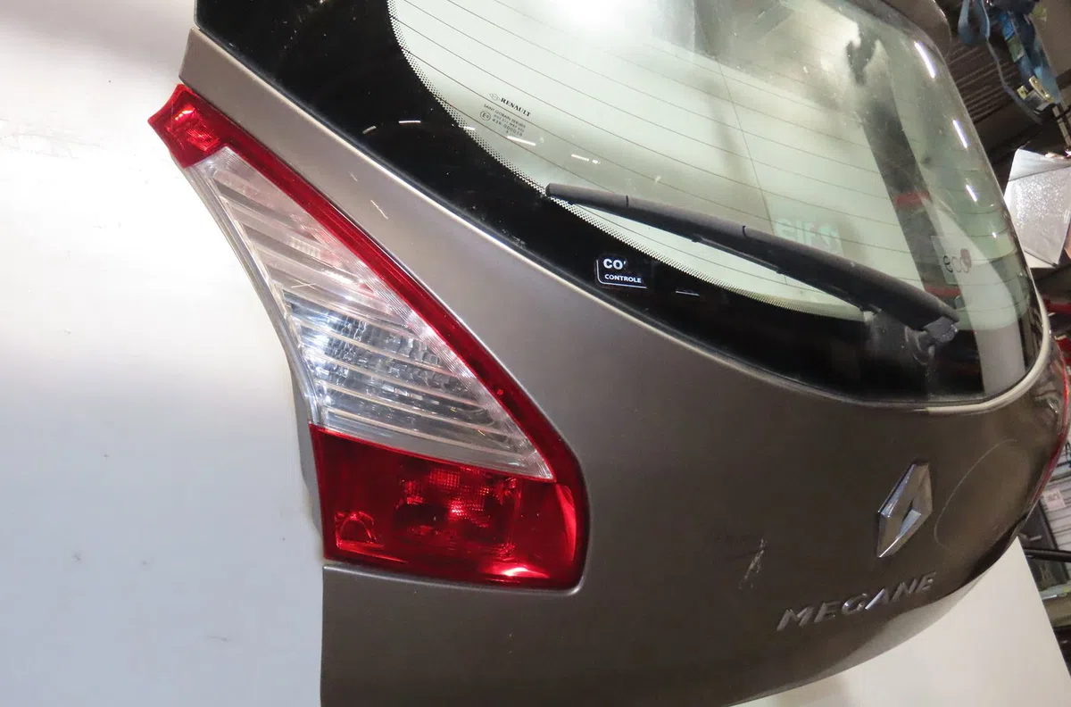 Hayon Renault MEGANE II (BM0-1_, CM0-1_) 1.5 dci (bm1e, cm1e) (2005-2008) occasion