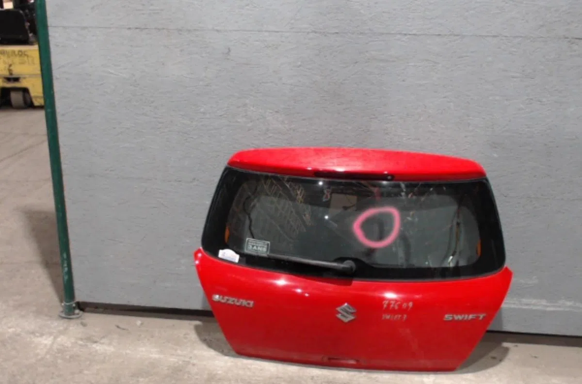 Hayon SUZUKI SWIFT 3  SWIFT 3 occasion