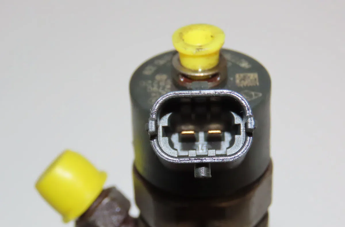 Injecteur Renault SCÉNIC III (JZ0-1_) 1.9 dci (jz0j, jz1j, jz1k, jz1s) (2009) occasion