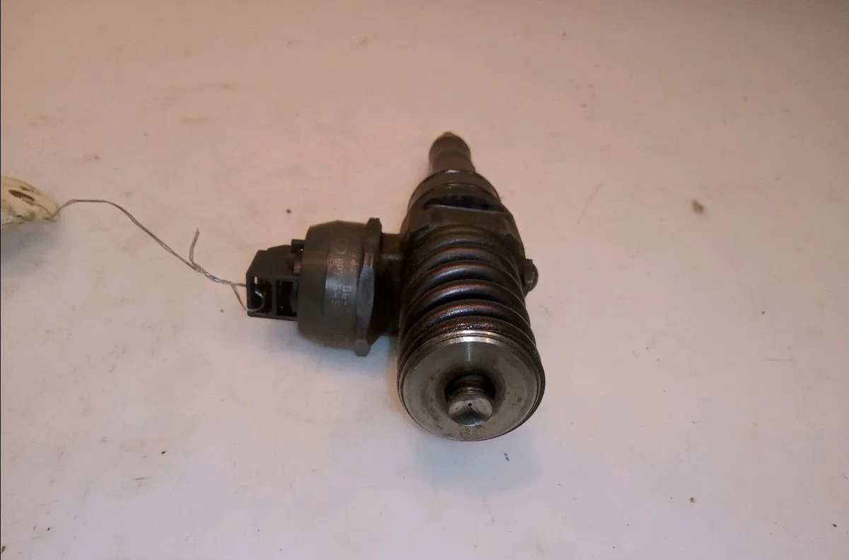 Injecteur Volkswagen POLO (9N_, 9A_) 1.4 tdi (2001-2005) 3 portes occasion