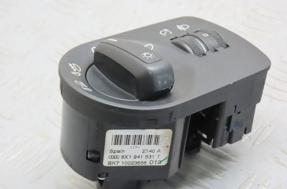 Interrupteur commande de phares Audi A1 (8X1, 8XK) 1.2 tfsi (2010-2015) occasion