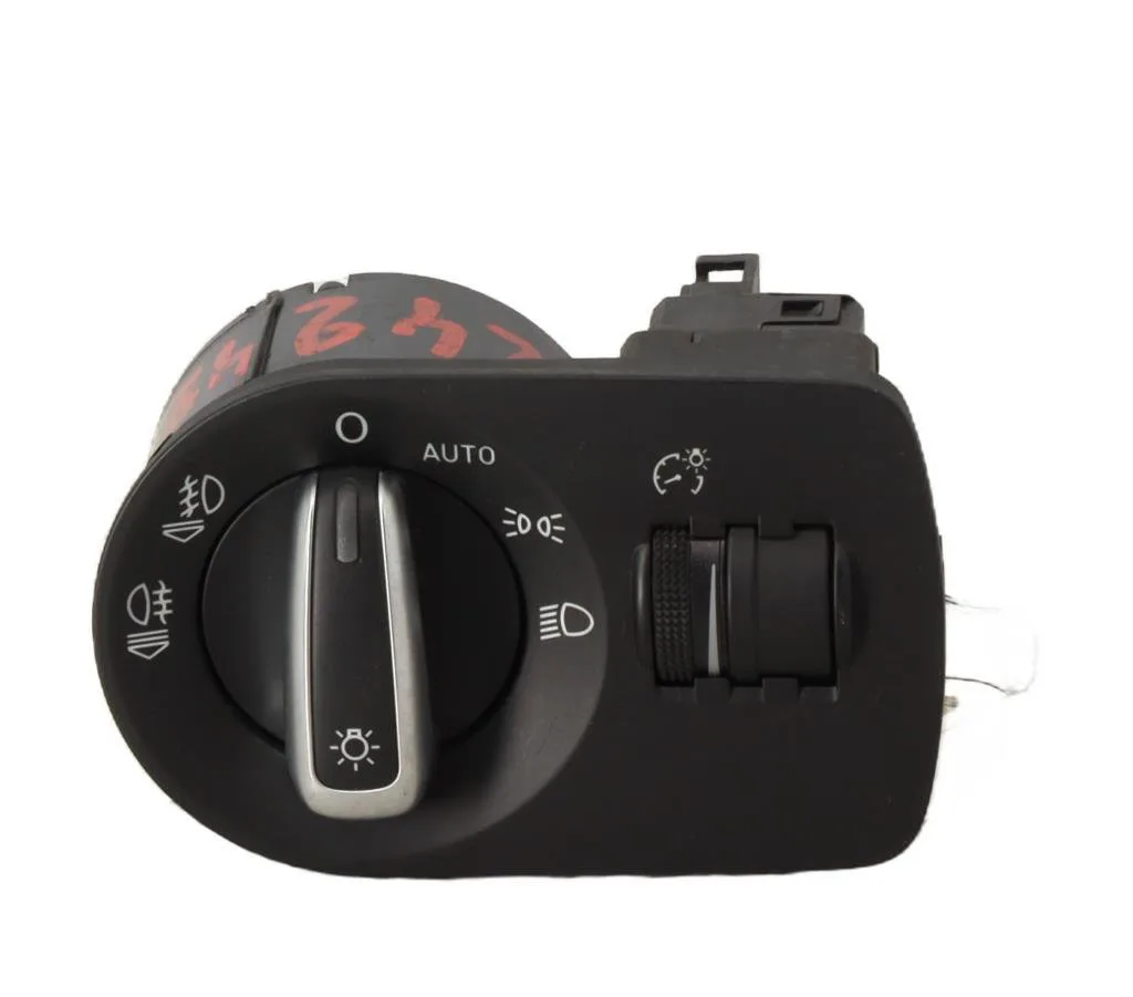 Interrupteur commande de phares Audi A1 (8X1, 8XK) 1.6 tdi (2011-2015) 3 portes occasion