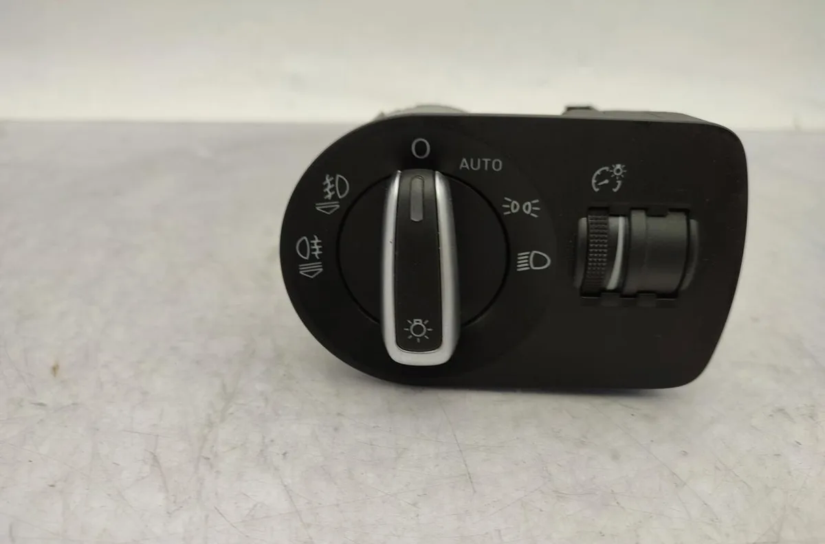Interrupteur commande de phares AUDI A3 2 SPORTBACK PHASE 2 occasion