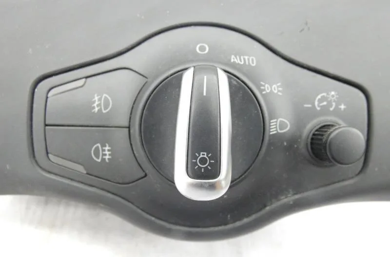 Interrupteur commande de phares AUDI A4 3 AVANT PHASE 1 BREAK occasion