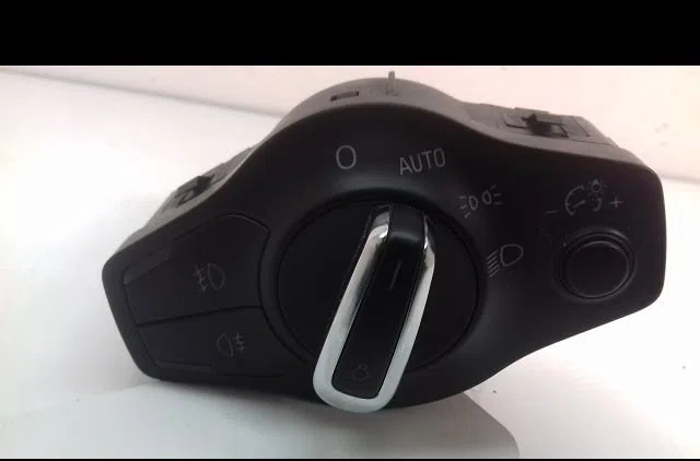 Interrupteur commande de phares Audi A4 B8 (8K2) 2.0 tdi (2007-2015) occasion