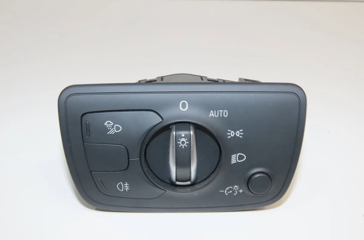 Interrupteur commande de phares Audi A7 Sportback (4GA, 4GF) 3.0 tdi quattro (2010-2015) occasion