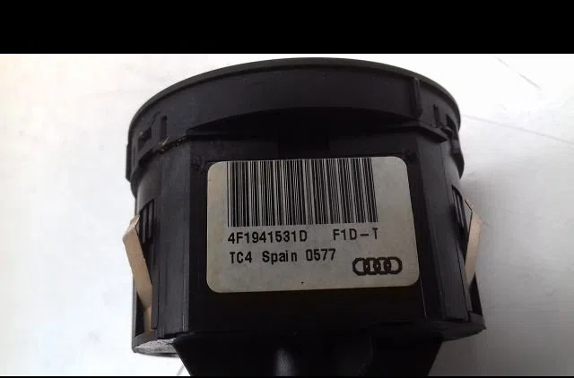Interrupteur commande de phares Audi Q7 (4LB) 3.0 tdi quattro (2006-2008) 5 portes occasion