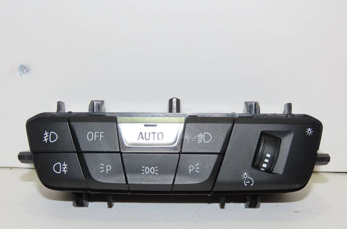 Interrupteur commande de phares Bmw 1 (F40) 118 d (2019) occasion