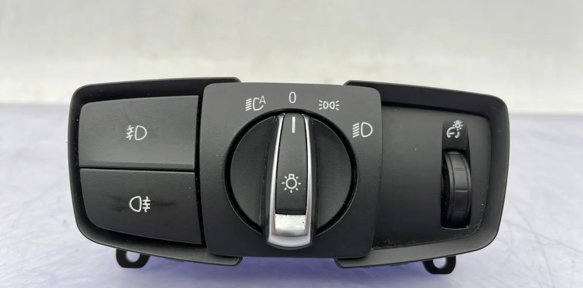 Interrupteur commande de phares BMW SERIE 1 F21 PHASE 1 occasion