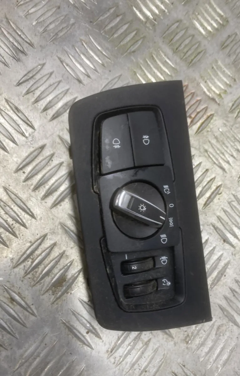 Interrupteur commande de phares BMW SERIE 3 F30 PHASE 1 occasion