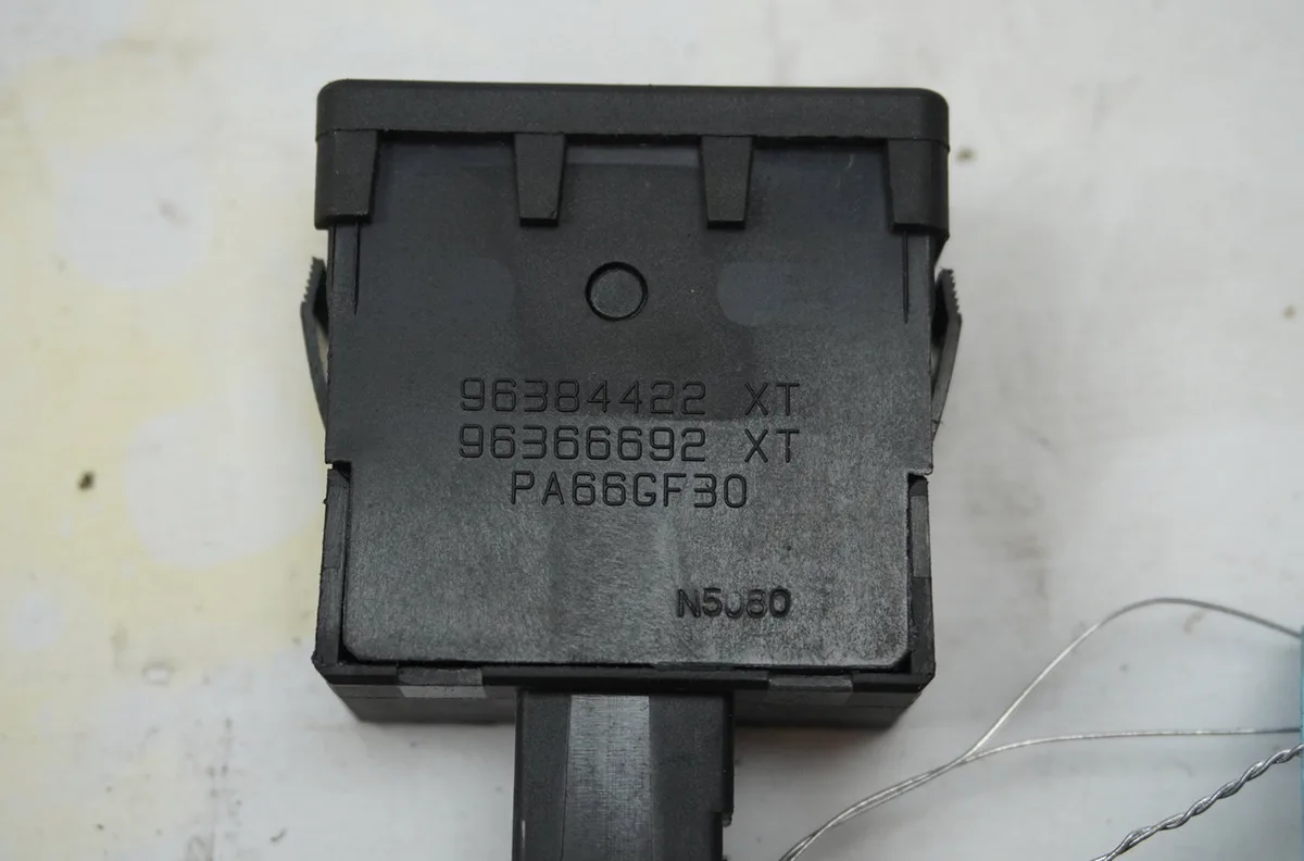 Interrupteur commande de phares Citroen BERLINGO - BERLINGO FIRST Monospace (MF_, GJK_, GFK_) 1.9 d (mfwjz) (1998-2005) 