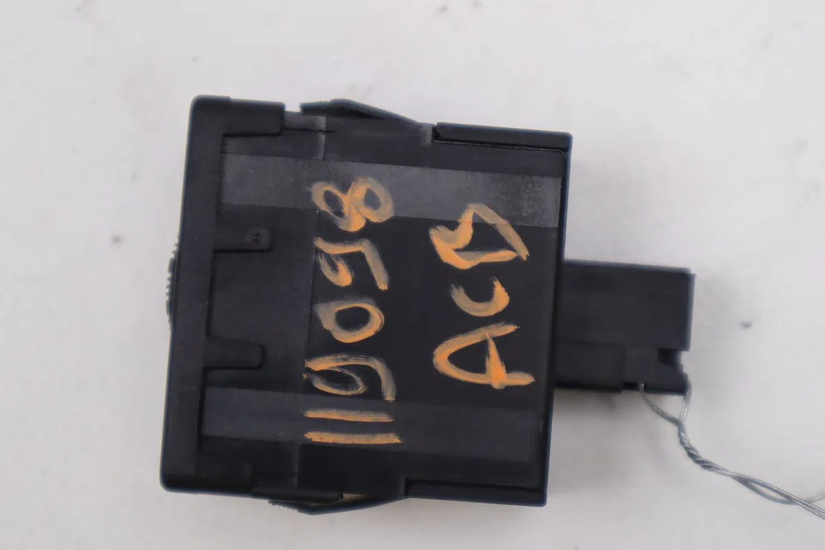Interrupteur commande de phares Citroen C4 II (NC_) 1.6 hdi 90 (2009) 5 portes occasion
