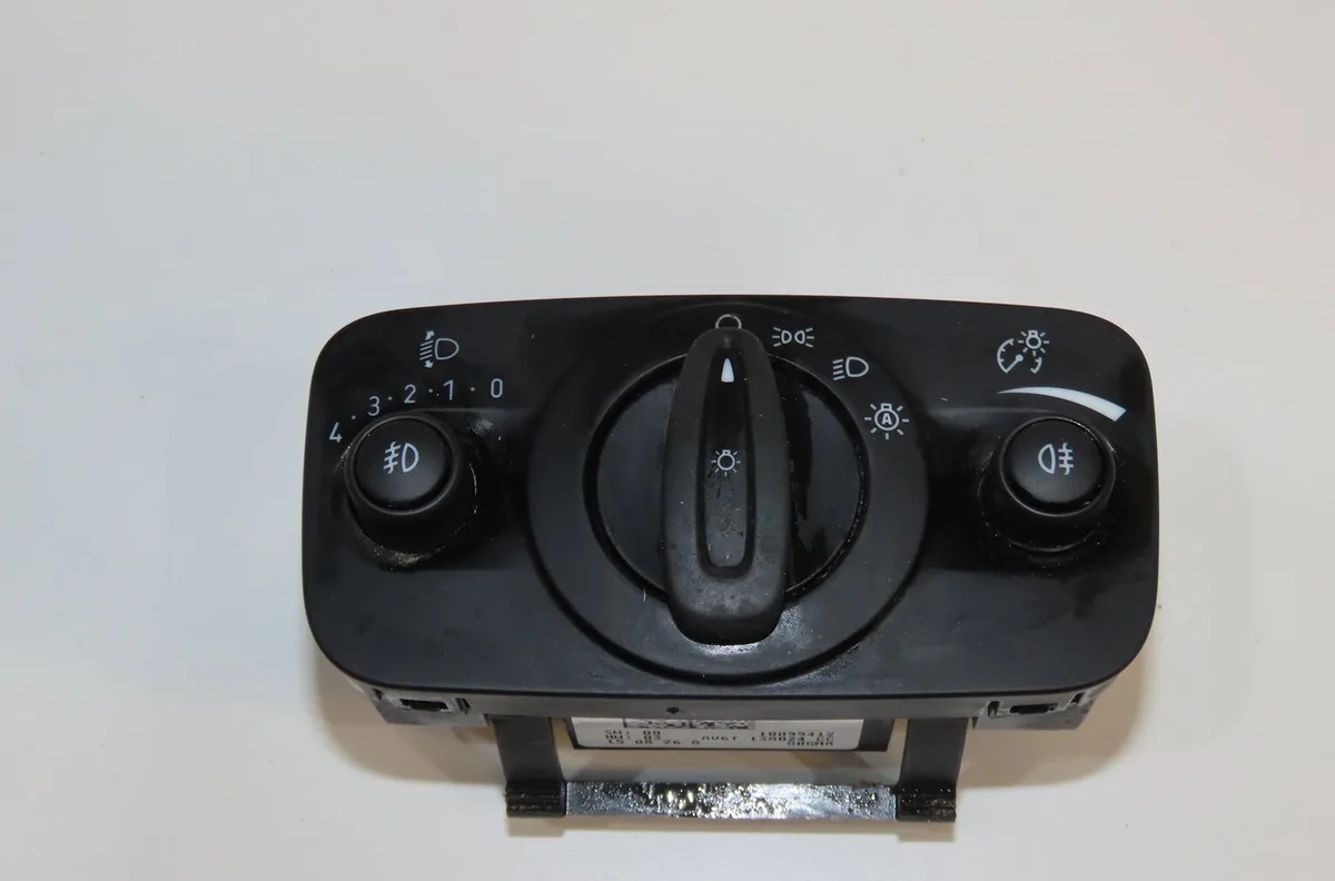 Interrupteur commande de phares Ford C-MAX II (DXA-CB7, DXA-CEU) 1.5 tdci (2015-2019) occasion