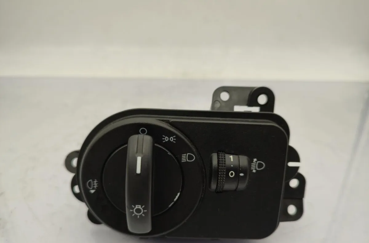 Interrupteur commande de phares FORD FIESTA 5 PHASE 1 occasion