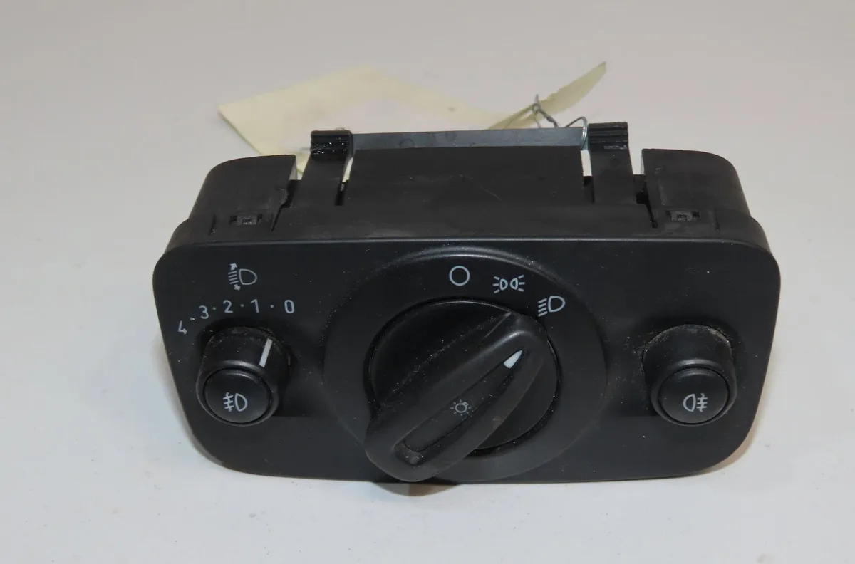 Interrupteur commande de phares Ford FIESTA VI (CB1, CCN) 1.4 tdci (2010-2012) 3 portes occasion