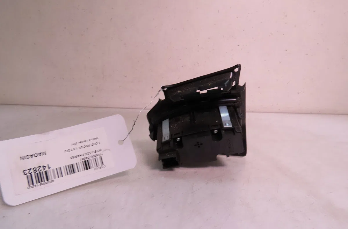 Interrupteur commande de phares Ford FOCUS III Turnier 1.6 tdci (2010) occasion