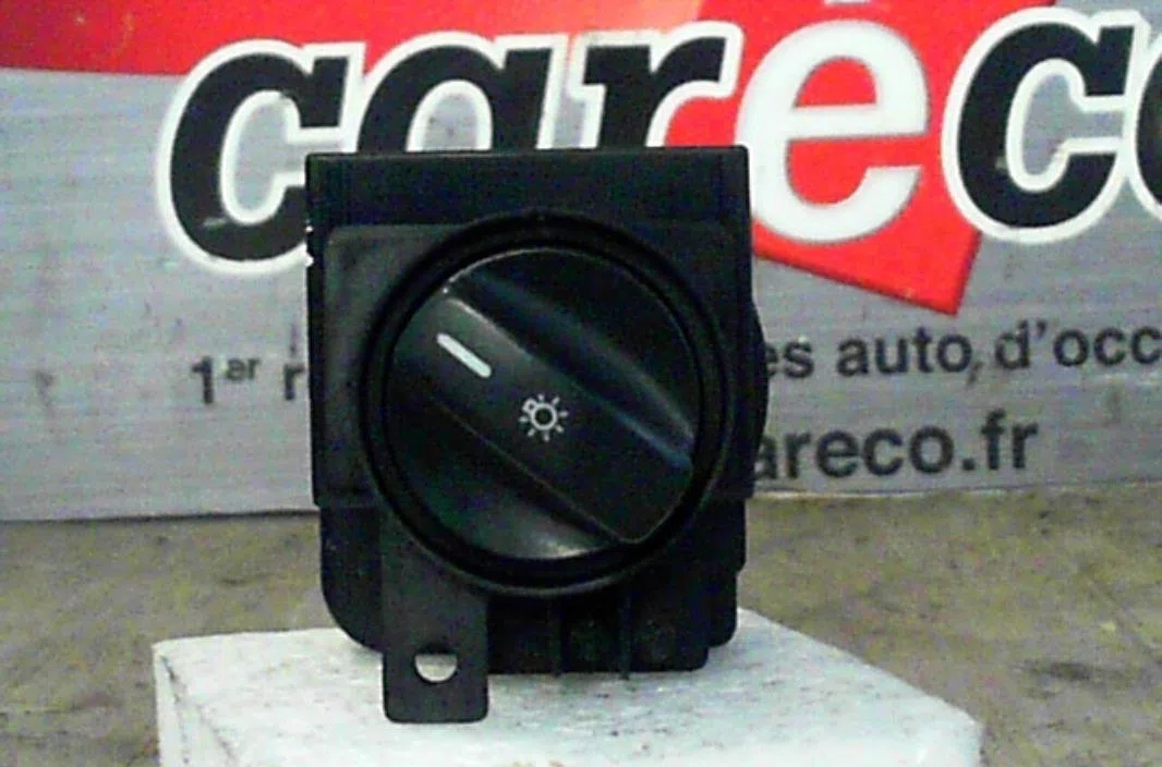 Interrupteur commande de phares Mercedes-benz CLASSE A (W169) A 180 cdi (169.007, 169.307) (2004-2012) 5 portes occasion